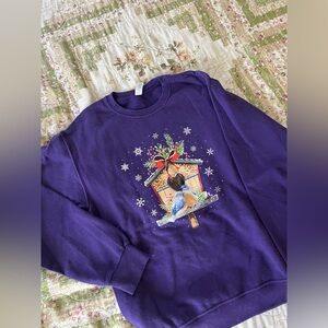 Cozy holiday sweater 🕊️❄️